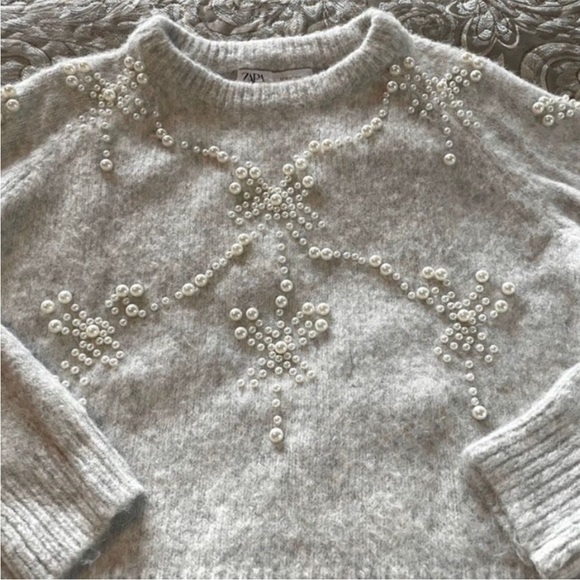 Zara Pearl sweater snow flake - Picture 2 of 3